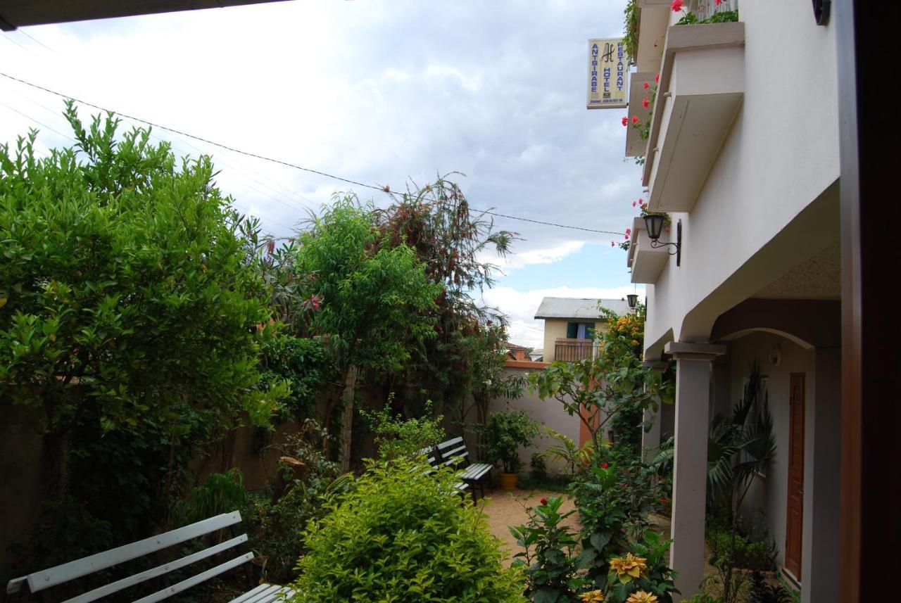Antsirabe Hotel Экстерьер фото