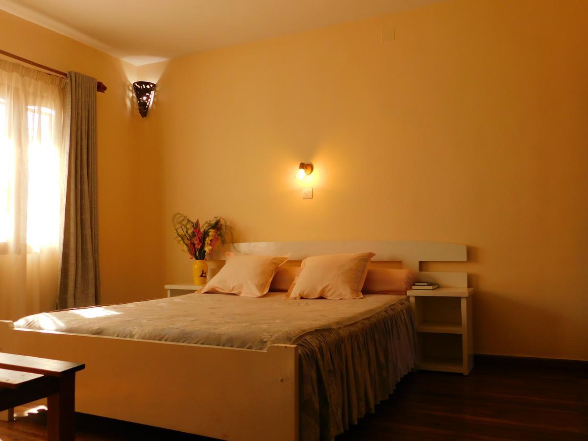 Antsirabe Hotel Экстерьер фото